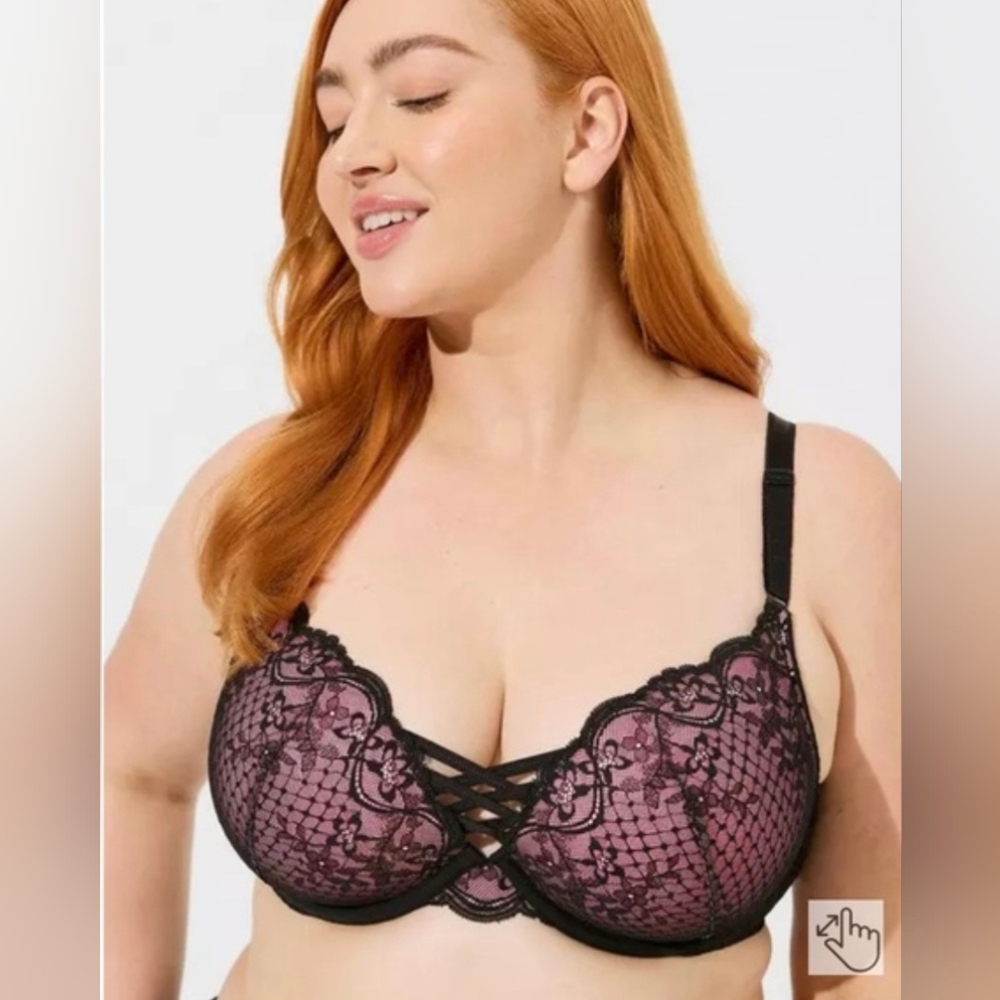 NWT 46DTorrid XO Plunge Pushup Bra Bombshell Lace Rich Black and Cotton Candy